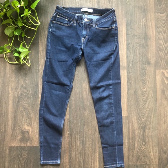 Levi’s ! Skinny Jeans - Picture 2 of 3